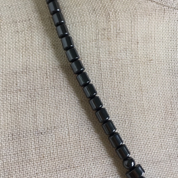 🖤NEW💕hematite & blue catseye stone necklace - Picture 3 of 5